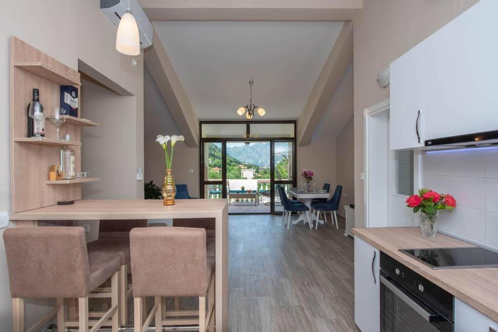 Apartment Vento Di Bocche Kotor Extérieur photo